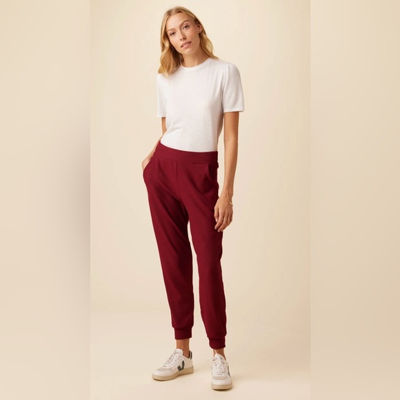 Amour Vert Skylar Luxe Fleece Jogger in Black Size Medium NWT - Picture 1 of 7